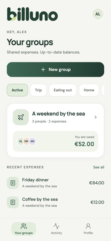 Billuno in English: a fictional weekend trip with three people, €84 dinner, €12 coffees and €52 owed to Alex.